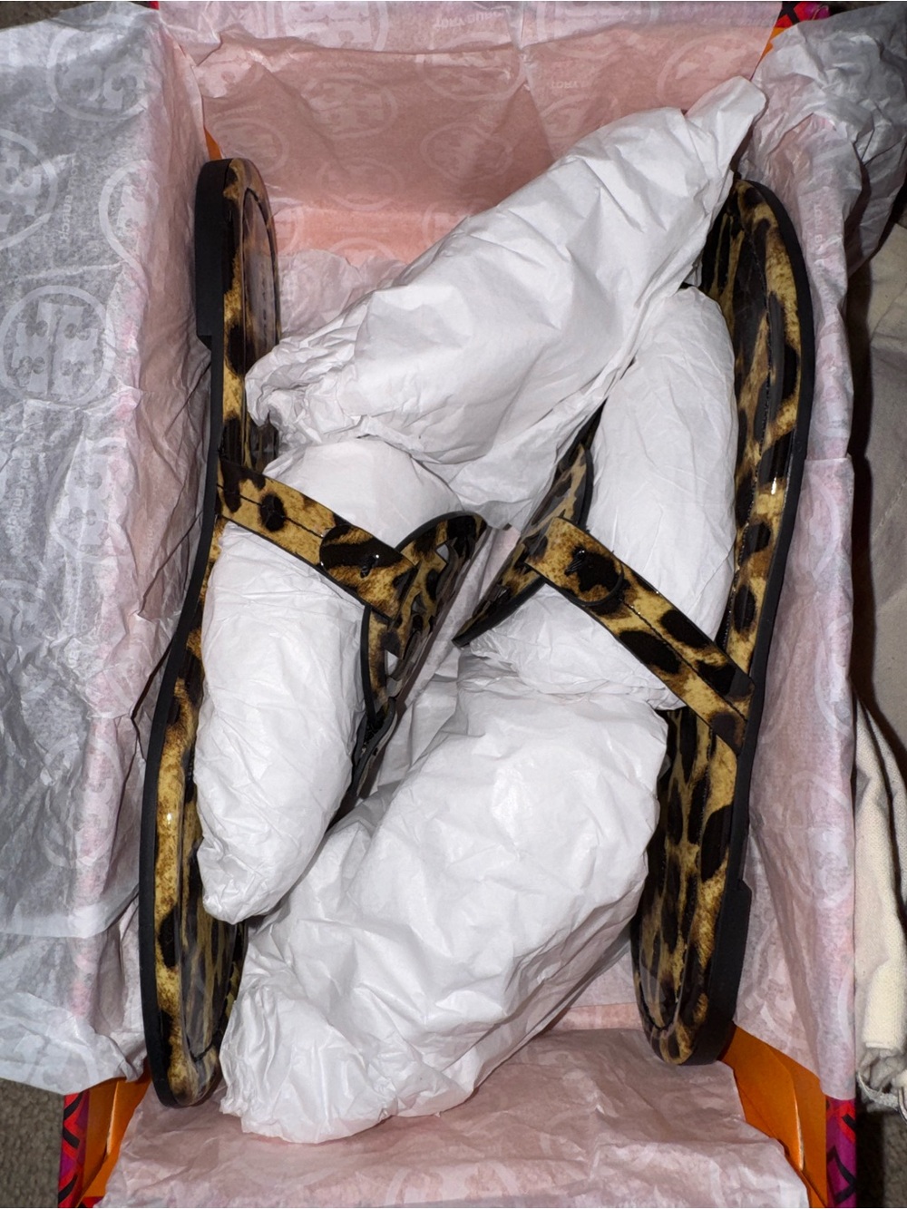 Brand new Tory Burch Leopard Print Patent leather Miller Sandals-Size 9. - Picture 7 of 10